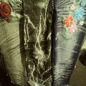 Printed capri leggings one size